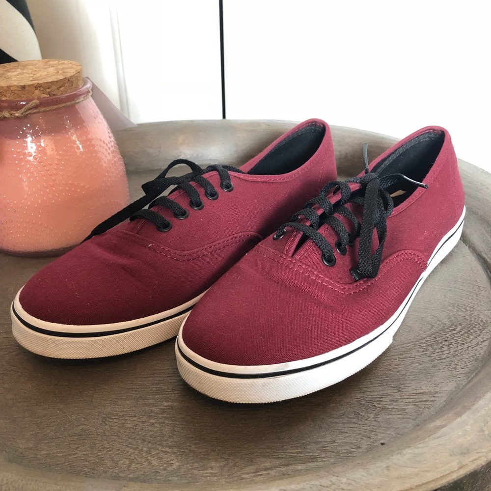 ✨✨ Maroon VANS